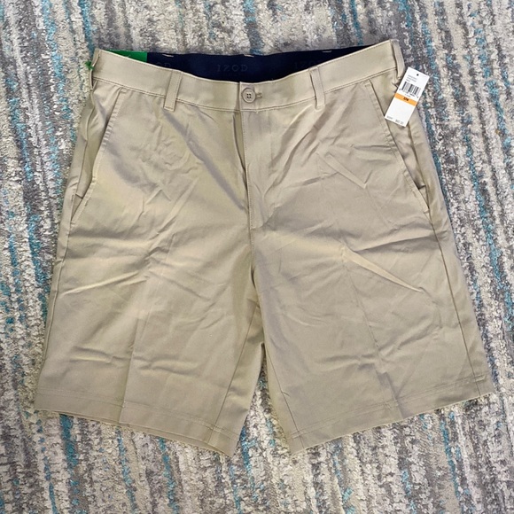 IZOD Men's Golf 9.5" Swingflex Stretch Straight Fit Short - Picture 1 of 6